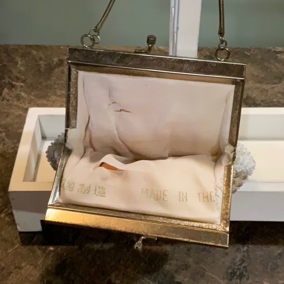 Vintage white beaded clutch purse - Picture 2 of 5